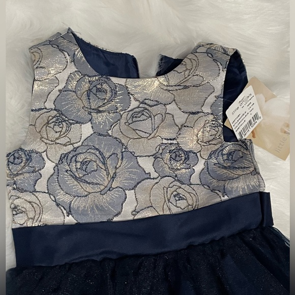 New-Girl’s dress - Picture 4 of 4